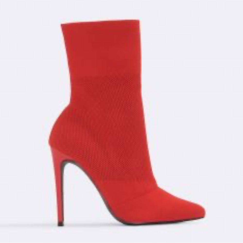 NWT’S AQUA KNIT BOOTS! BLOOMINGDALE’S EXCLUSIVE!